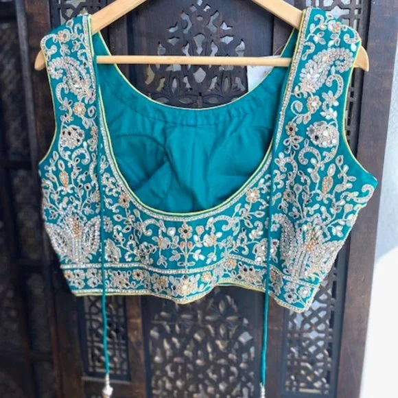 Lehenga Choli Indian Pakistani Formal Wedding Attire Heavy Designer - Picture 5 of 10